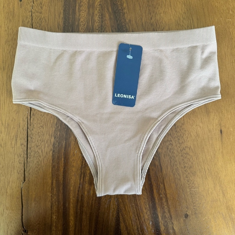 NWT Leonisa Tan Ribbed Panty Size M
